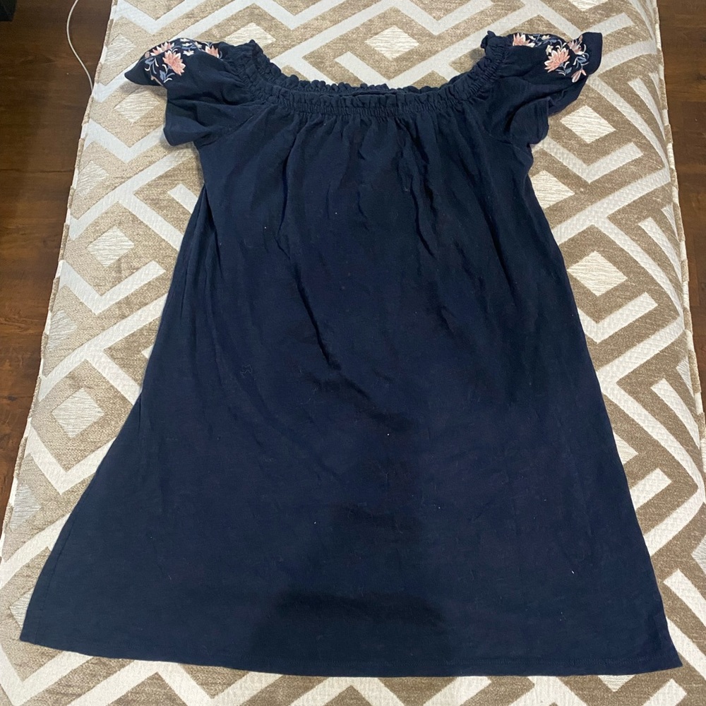 Shoulder dress
